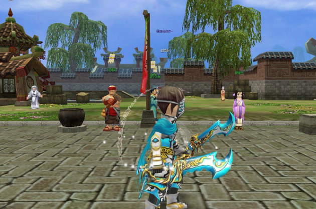 施展隐身时会不停地回血而且隐身时第一击能够顺便定身作用