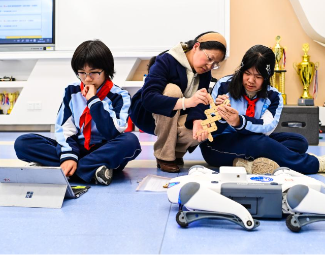 创新素质的人工智能学中小学需建立系统性的科学教育理论系统